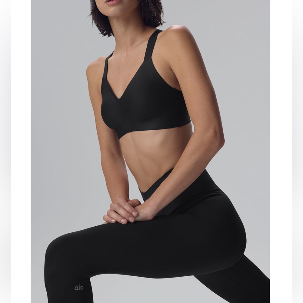 ALO Airlift Strength Bra- Black